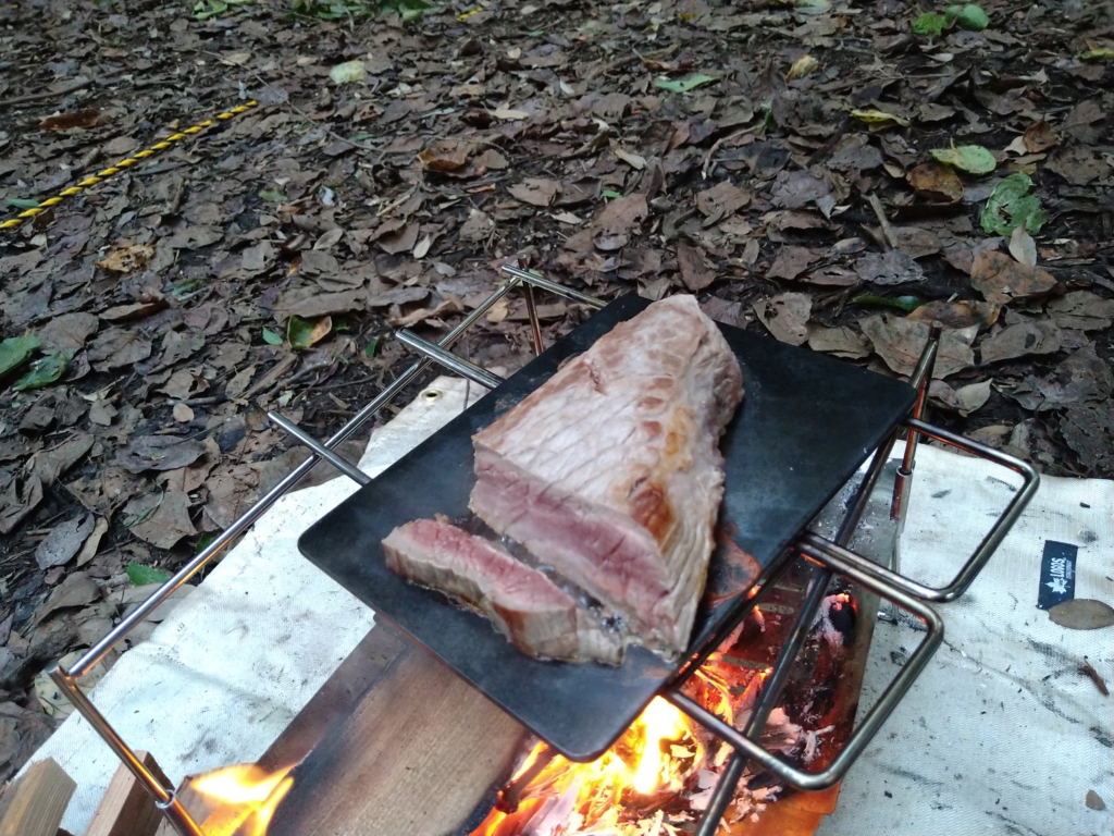 キャンプ飯